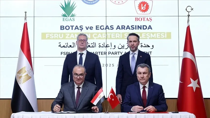 Türkiye, Mısır ile yapılan anlaşma kapsamında ilk kez yurtdışında yüzer üretimli sıvılaştırma ve yeniden gazlaştırma (FSRU) tesisi konuşlandıracak.