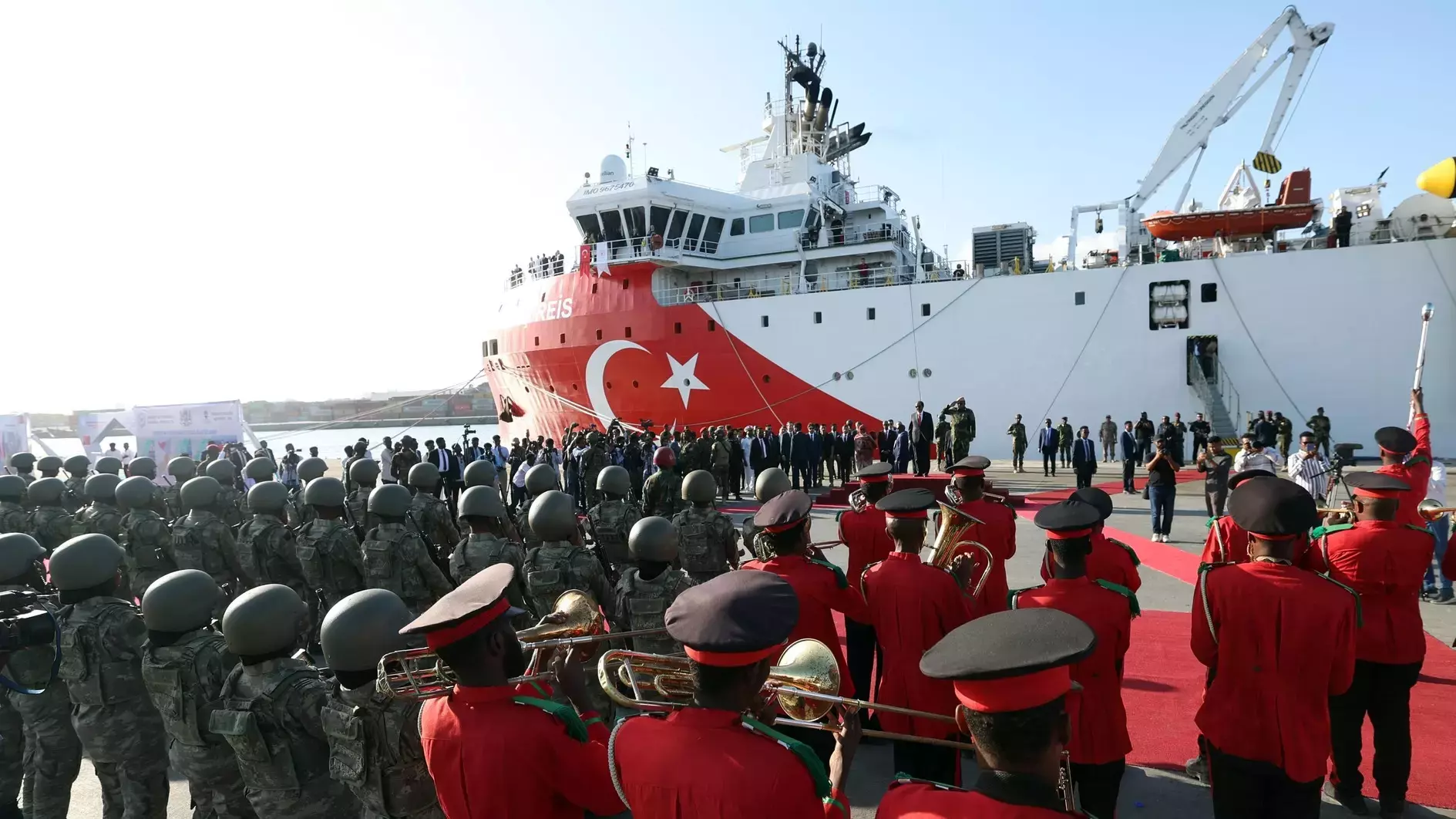 Somali'deki petrol ve doğalgaz aramaları 'devrim niteliğinde': Enerji Bakanı