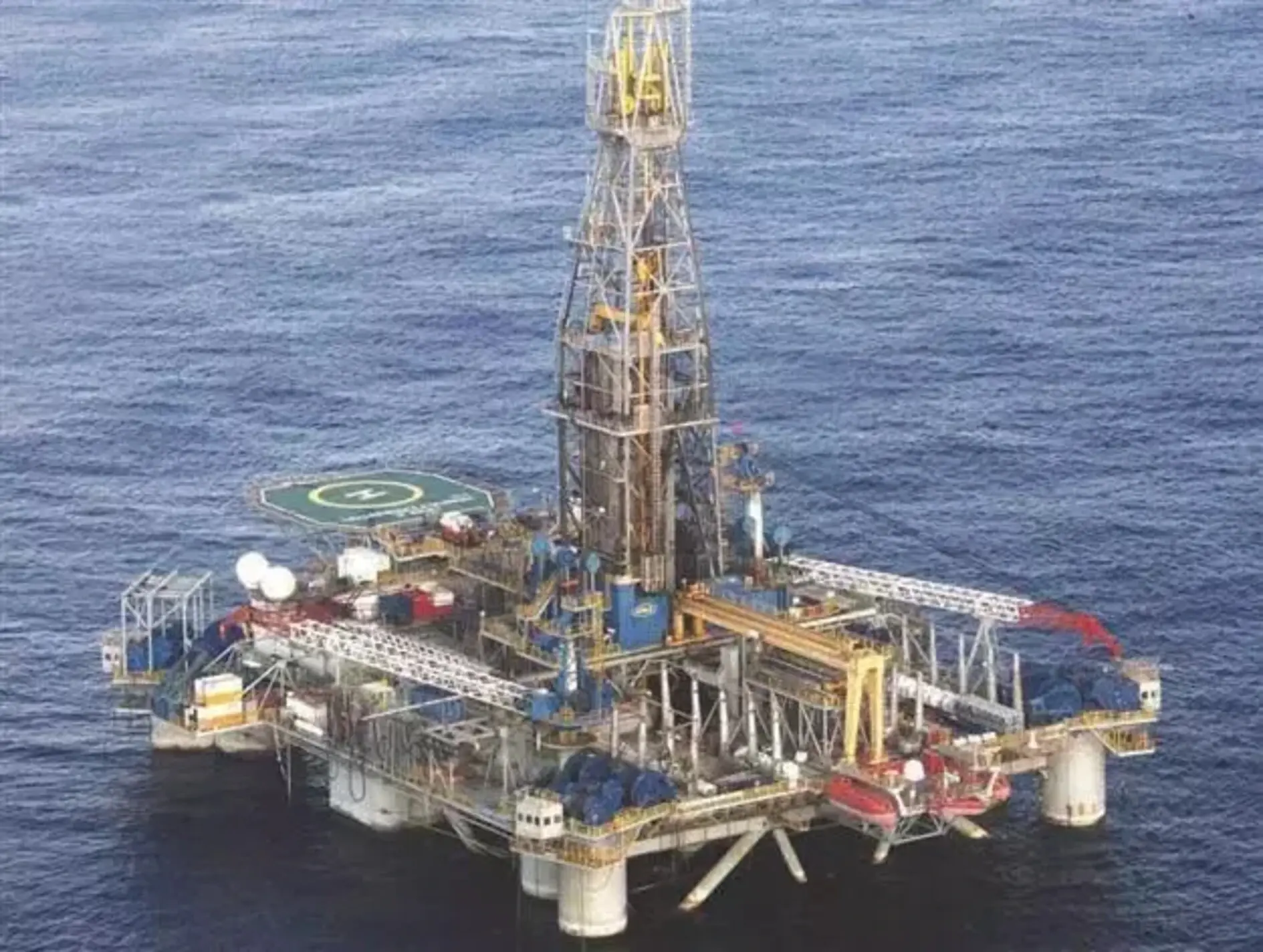 Sakarya sahasında dev bir doğalgaz platformu kullanılacak.